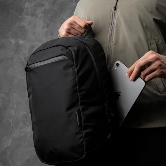 NWT  Alpaka Black Men's Backpack - Picture 7 of 10